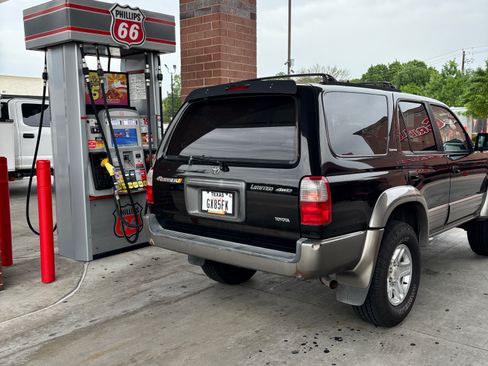 Used 1999 Toyota 4Runner Limited w/ Upgrade Value Pkg 5 AWD/4WD image 5