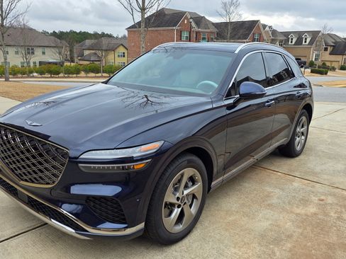 Used 2026 Genesis GV70 2.5T Advanced image 15