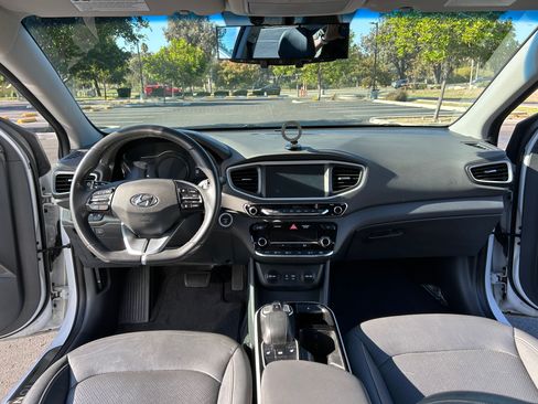 Used 2019 Hyundai Ioniq Limited image 19