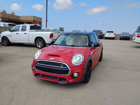 Used 2015 MINI Cooper S image 6