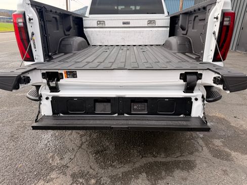 Used 2025 GMC Sierra 3500 Denali Ultimate image 10