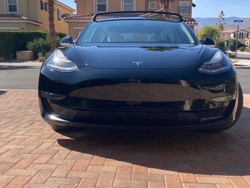 Used 2020 Tesla Model 3 Long Range image 16