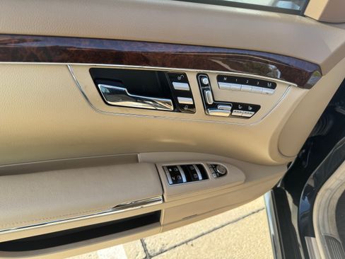 Used 2013 Mercedes-Benz S 550 4MATIC image 10