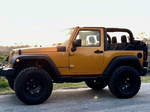 Used 2014 Jeep Wrangler Sport AWD/4WD image 9