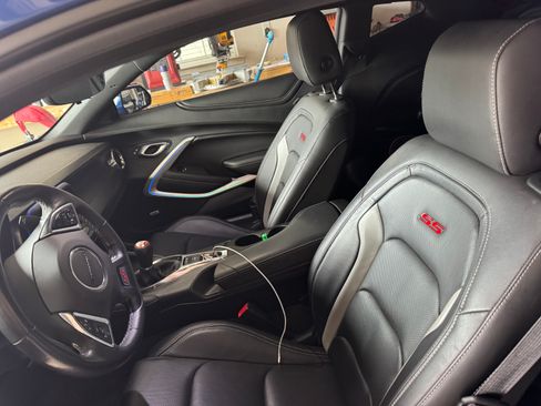 Used 2019 Chevrolet Camaro SS image 11