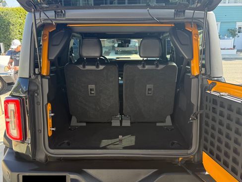 Used 2022 Ford Bronco Wildtrak image 11