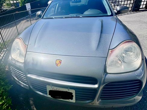 Used 2006 Porsche Cayenne Turbo S image 1