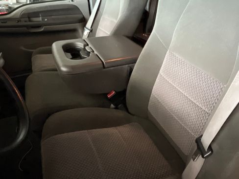 Used 2003 Ford F350 XLT AWD/4WD image 5