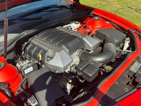 Used 2010 Chevrolet Camaro SS w/ LPO, Ground Effects Package image 10