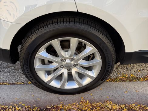 Used 2014 Land Rover Range Rover Sport HSE image 16