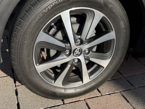 Used 2018 Toyota Prius C Three image 19