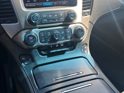 Used 2017 GMC Yukon Denali RWD image 14