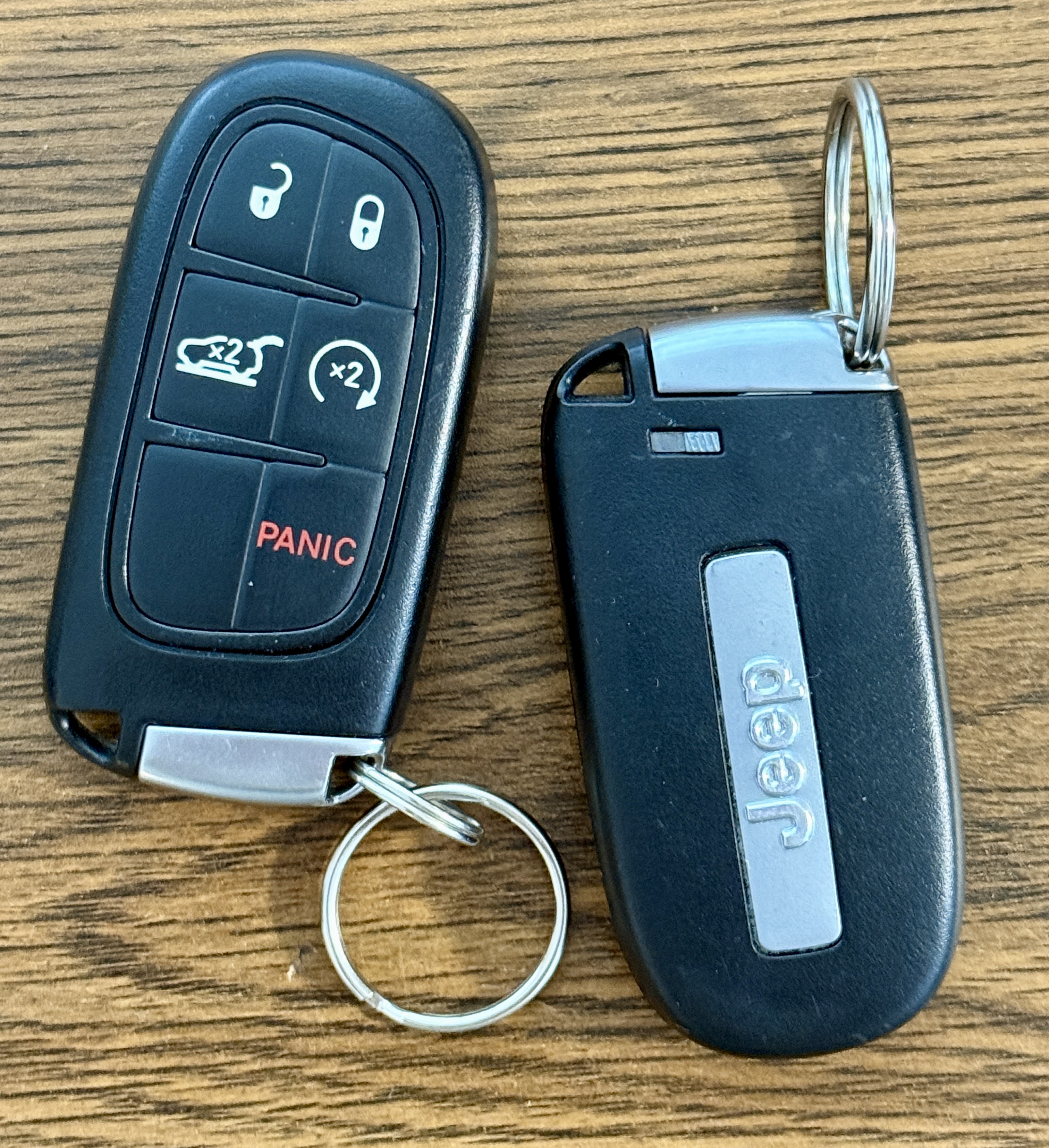 Used 2019 Jeep Cherokee Trailhawk AWD/4WD image 24