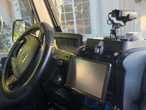 Used 2005 Jeep Wrangler Sport w/ 30" Tire & Wheel Group image 10