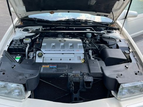 Used 2001 Cadillac Eldorado Touring FWD image 16
