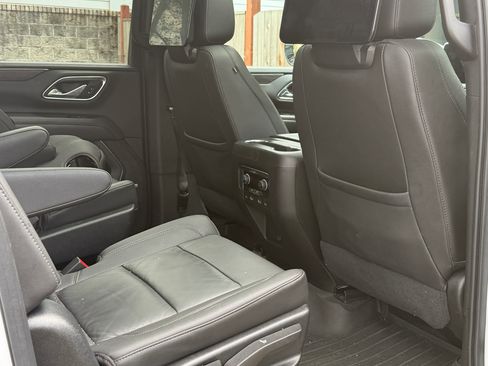 Used 2021 Chevrolet Suburban LT w/ Rear Media and Nav Package image 9
