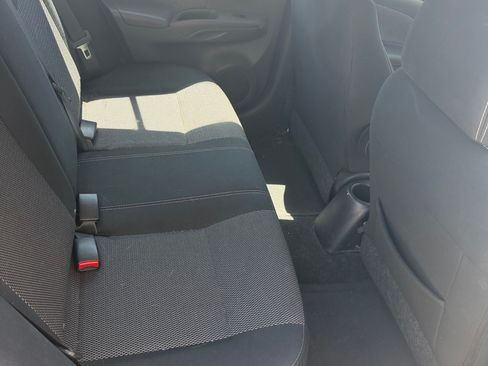 Used 2014 Nissan Versa SV FWD image 13