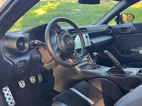 Used 2023 Toyota GR86 Premium w/ ALL Weather Mat Package (TMS) image 7