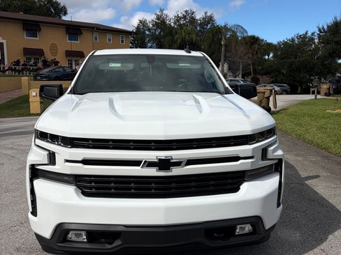 Used 2022 Chevrolet Silverado 1500 RST image 2