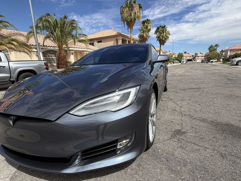 Used 2020 Tesla Model S Performance AWD/4WD image 22