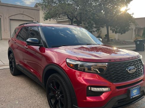 Used 2020 Ford Explorer ST w/ ST Street Pack AWD/4WD image 4