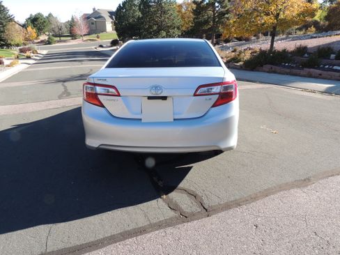 Used 2013 Toyota Camry LE image 6