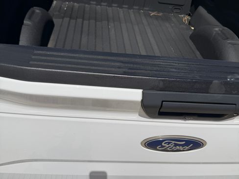 Used 2017 Ford F150 XLT w/ Trailer Tow Package AWD/4WD image 5