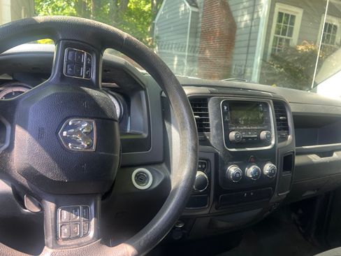 Used 2018 RAM 1500 Express RWD image 11