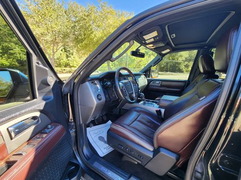 Used 2015 Ford Expedition EL Platinum image 9