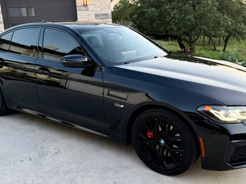 Used 2023 BMW 530e w/ M Sport Package RWD image 2