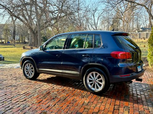 Used 2014 Volkswagen Tiguan SE image 1
