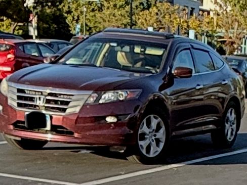 Used 2012 Honda Crosstour EX-L image 2