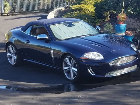 Used 2010 Jaguar XKR R RWD image 5