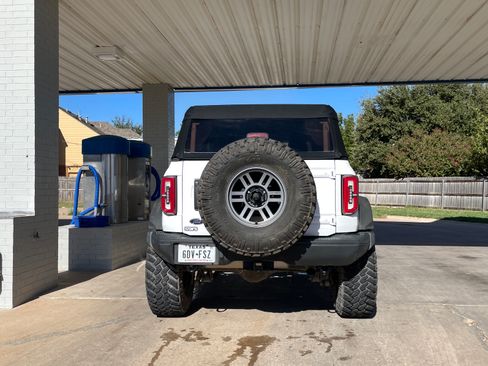 Used 2023 Ford Bronco Badlands w/ Sasquatch Package image 8