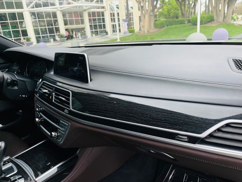 Used 2017 BMW 740e xDrive AWD/4WD image 24