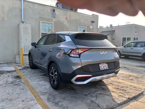 Used 2023 Kia Sportage EX image 5
