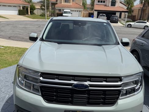 Used 2023 Ford Maverick Lariat w/ Lariat Luxury Package FWD image 1