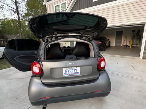 Used 2016 smart fortwo Prime RWD image 15