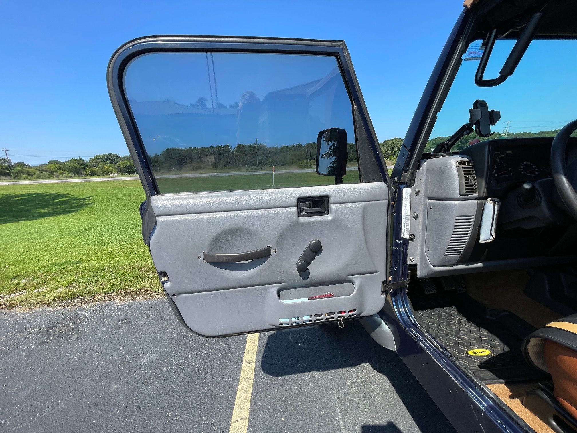 Used 2002 Jeep Wrangler X AWD/4WD image 13