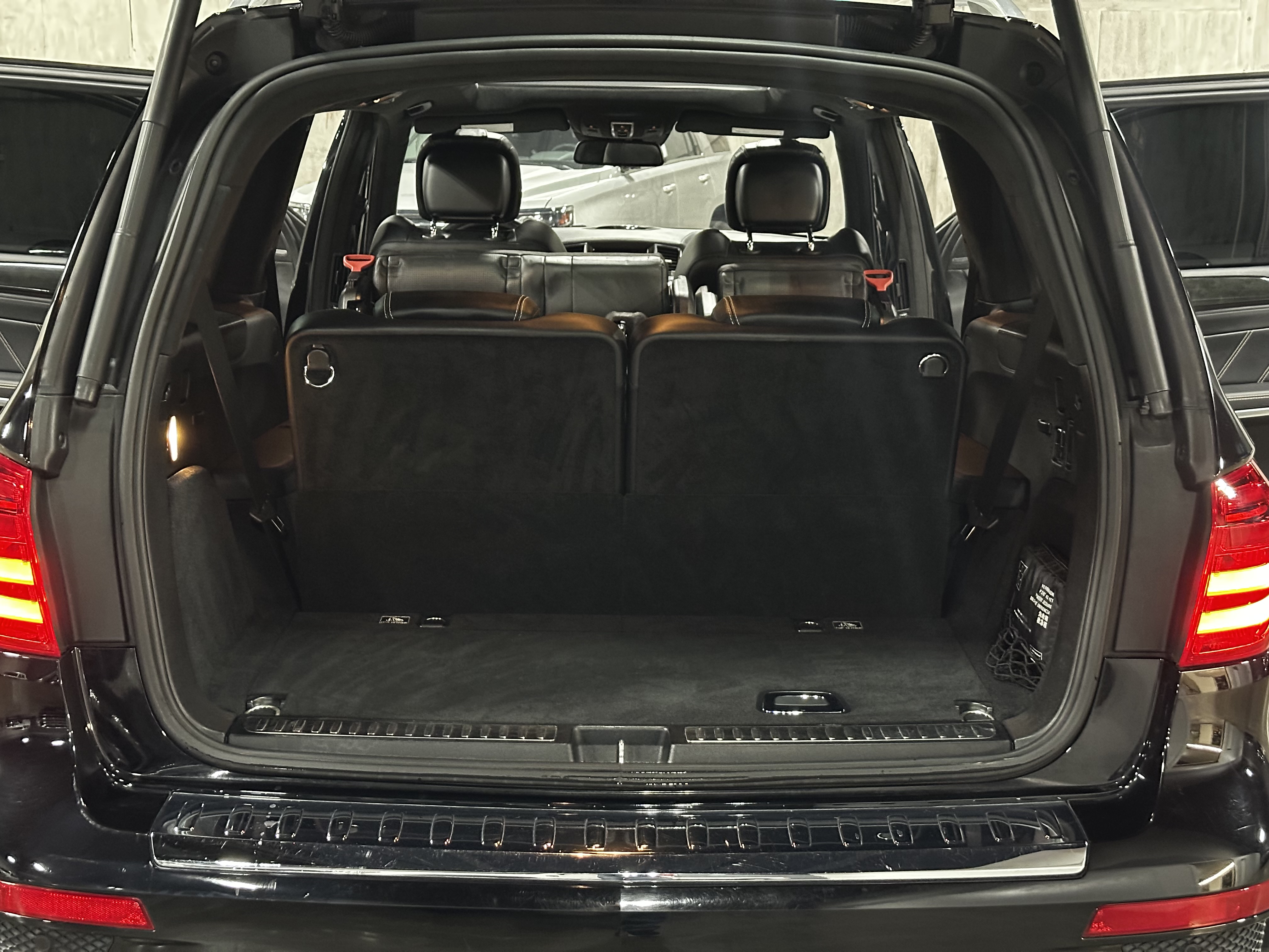 Used 2016 Mercedes-Benz GL 63 AMG 4MATIC w/ Accessory Chrome Package image 18