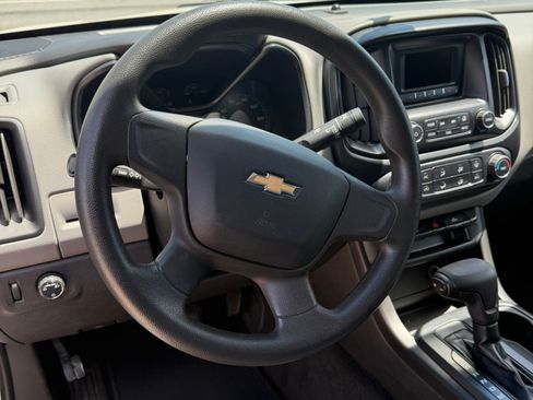 Used 2016 Chevrolet Colorado W/T RWD image 2