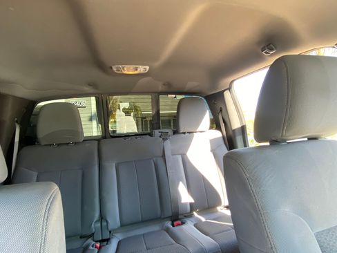 Used 2011 Ford F150 XLT w/ XLT Convenience Pkg image 12