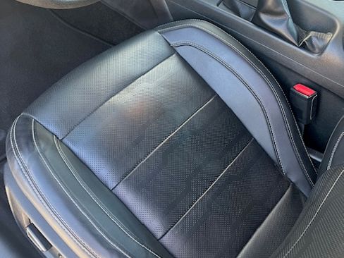 Used 2017 Ford Mustang GT Premium image 12