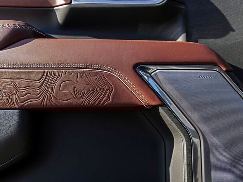 Used 2024 GMC Sierra 3500 Denali Ultimate image 17