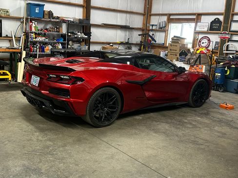 Used 2025 Chevrolet Corvette Z06 w/ Battery Protection Package image 1