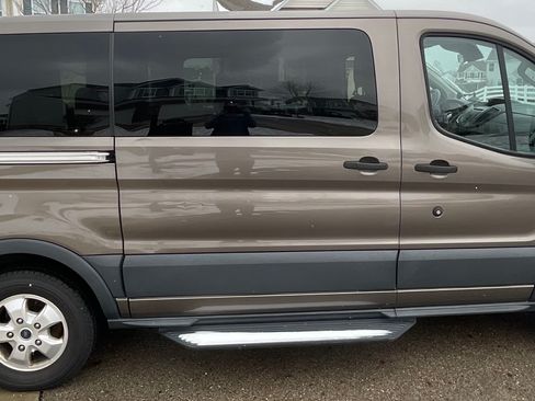 Used 2018 Ford Transit 150 XLT image 5