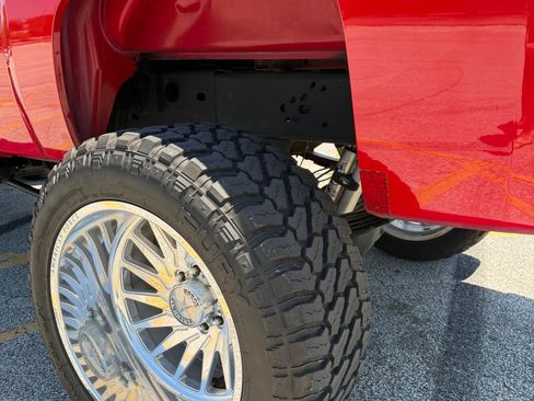 Used 2010 Chevrolet Silverado 2500 LTZ w/ Convenience Package AWD/4WD image 12