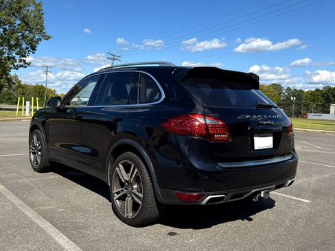 Used 2012 Porsche Cayenne S image 12