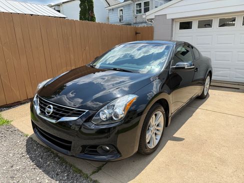 Used 2012 Nissan Altima 2.5 S w/ 2.5S Premium Pkg FWD image 1