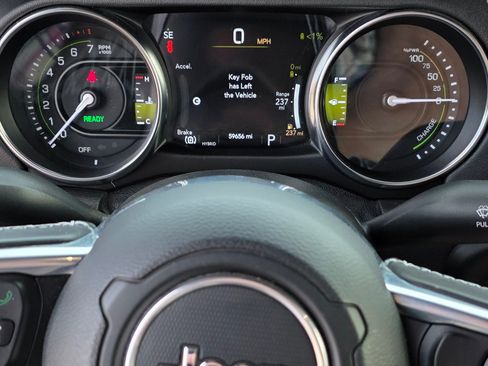 Used 2021 Jeep Wrangler Unlimited Sahara w/ Cold Weather Group image 19